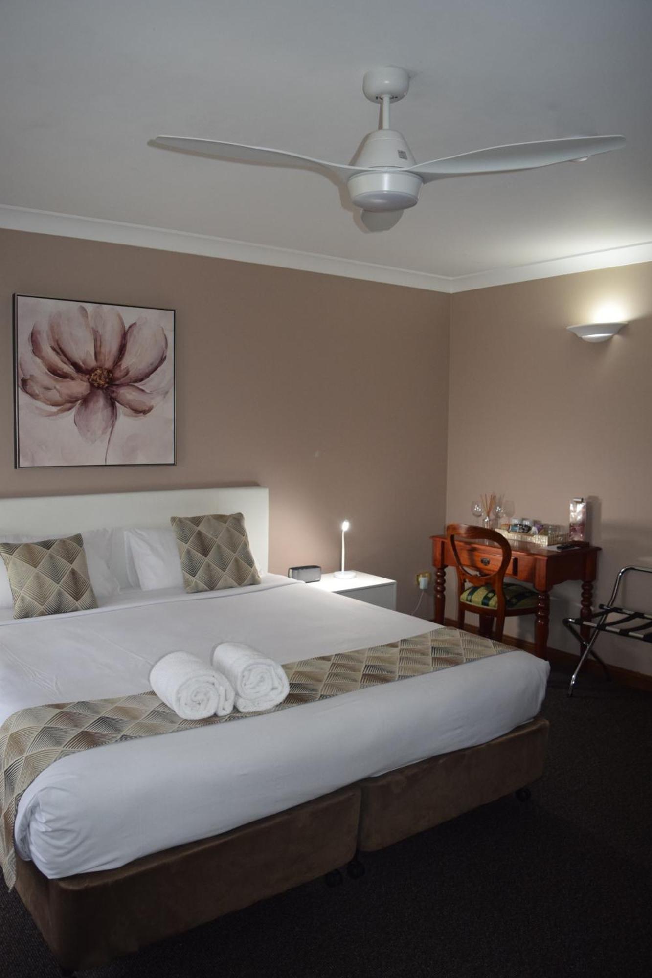 Oasis Inn Ulladulla - Welcoming Guests 18 Years And Older Buitenkant foto