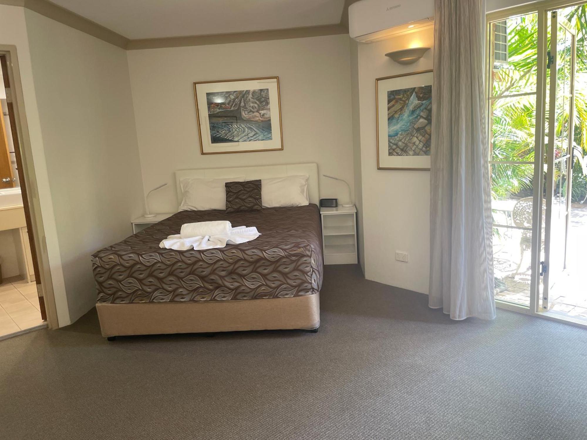 Oasis Inn Ulladulla - Welcoming Guests 18 Years And Older Buitenkant foto