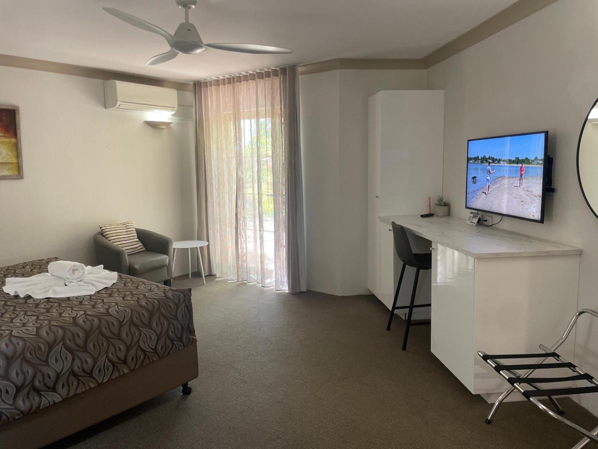 Oasis Inn Ulladulla - Welcoming Guests 18 Years And Older Buitenkant foto