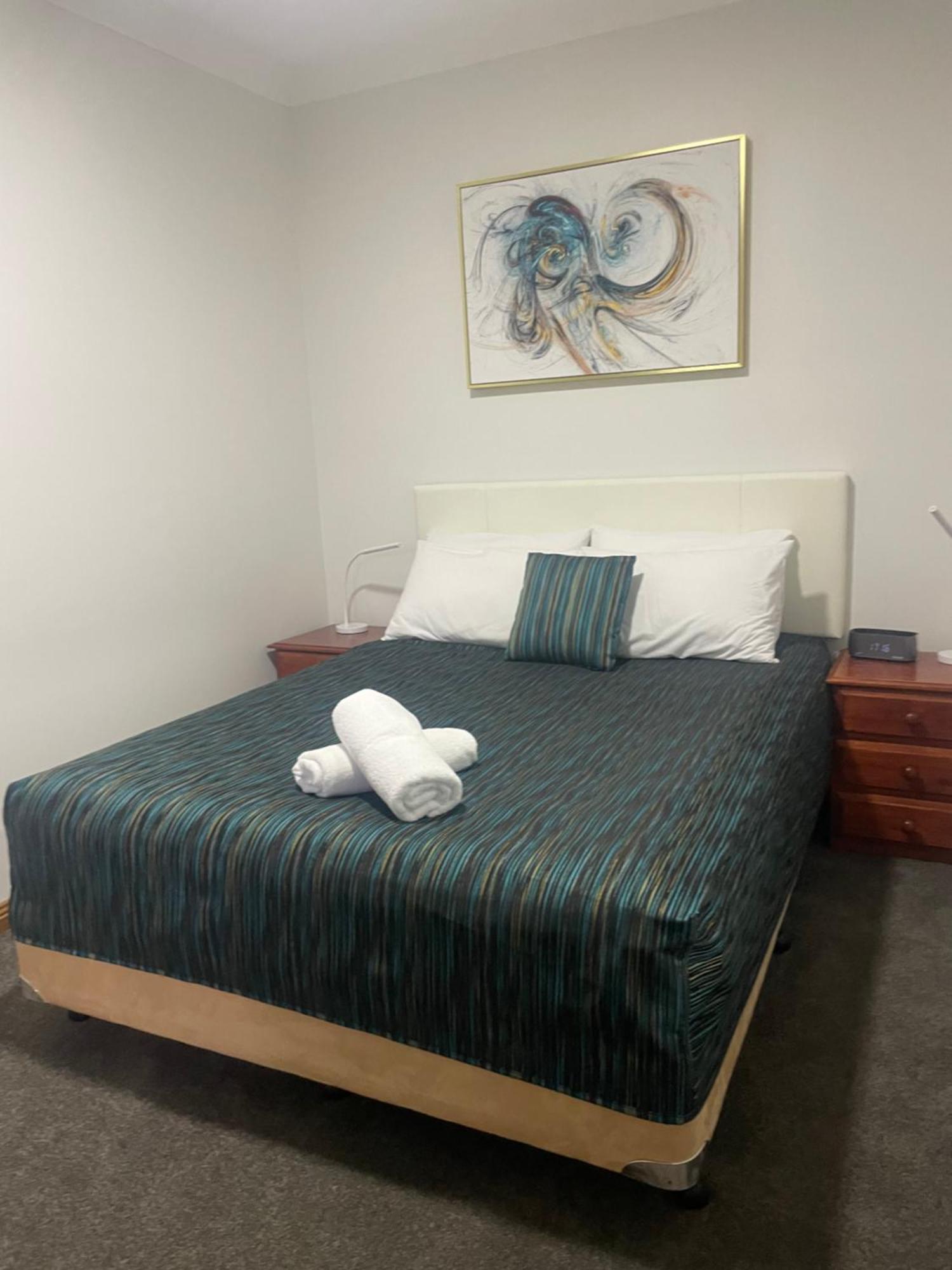 Oasis Inn Ulladulla - Welcoming Guests 18 Years And Older Buitenkant foto