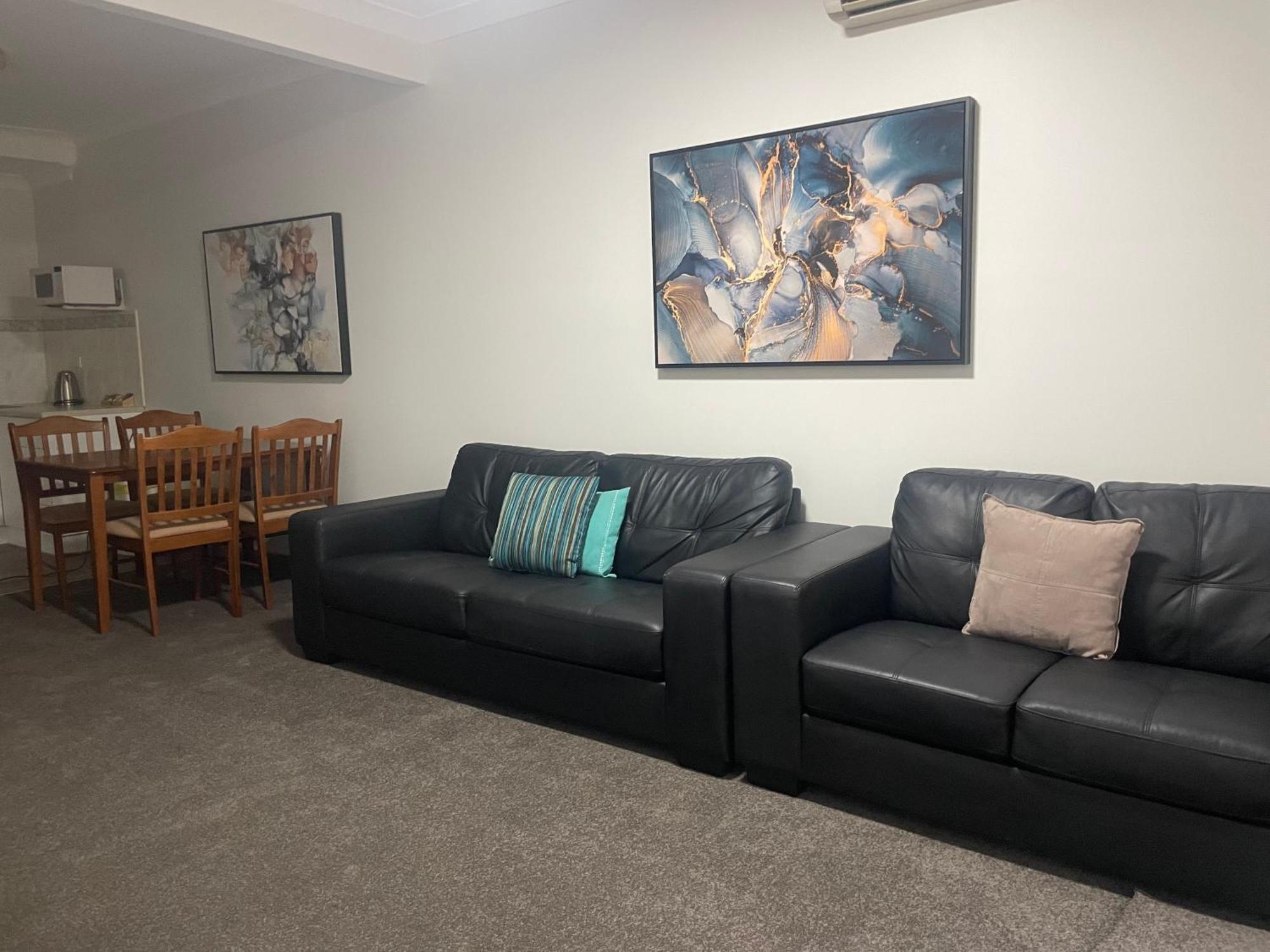 Oasis Inn Ulladulla - Welcoming Guests 18 Years And Older Buitenkant foto