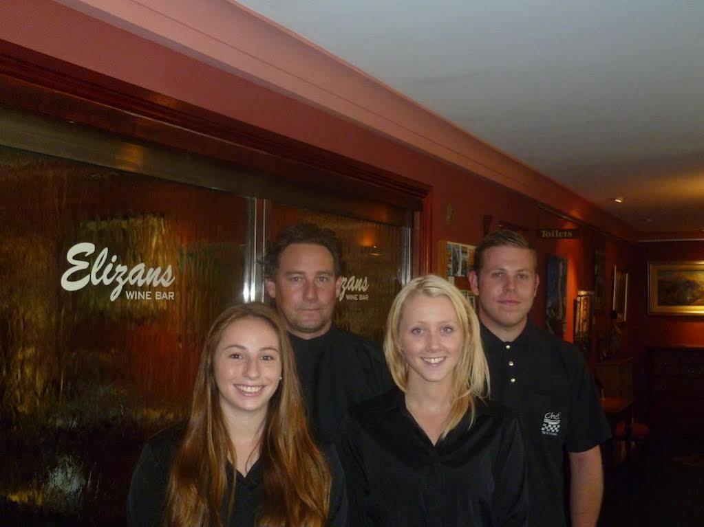 Oasis Inn Ulladulla - Welcoming Guests 18 Years And Older Buitenkant foto